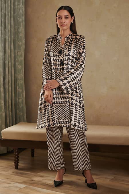 Rainas Geometric Print Kurta Pant Set 
