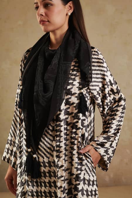 Shop_Rainas_Black Velvet Tassels Bandeau Neck Geometric Print Kurta Pant Set _Online_at_Aza_Fashions