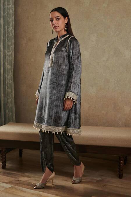 Buy_Rainas_Grey Velvet Pearls Mandarin Collar Chevron Pattern A-line Kurta With Dhoti Pant _Online_at_Aza_Fashions