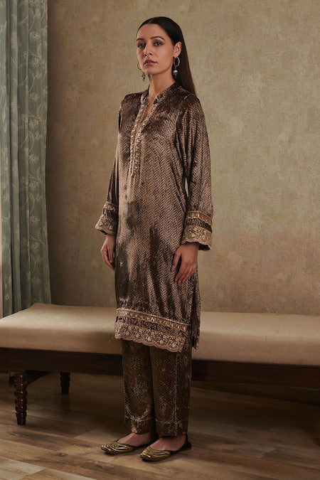 Rainas Brown Velvet Printed Chevron Band Collar Pattern Straight Kurta With Pant 