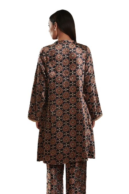 Buy_Rainas_Black Velvet Tassels Bandeau Neck Floral Print Asymmetric Kurta With Pant_Online_at_Aza_Fashions