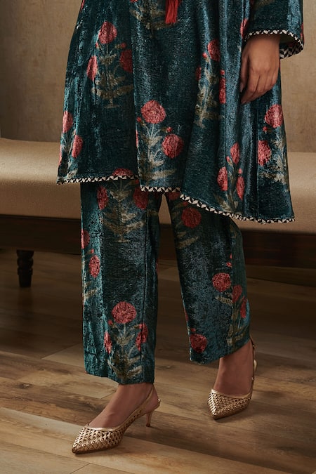 Buy Rainas Blue Velvet Embroidery, Tassels Bandeau Neck Blossom Print Kurta Pant Set Buy_Rainas_Blue Velvet Embroidery, Tassels Bandeau Neck Blossom Print Kurta Pant Set