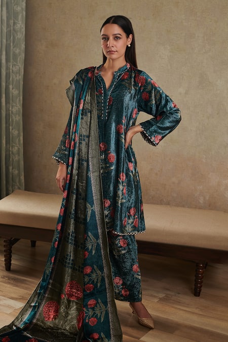 Rainas_Blue Velvet Tassels Bandeau Neck Blossom Print Kurta Pant Set _Online_at_Aza_Fashions