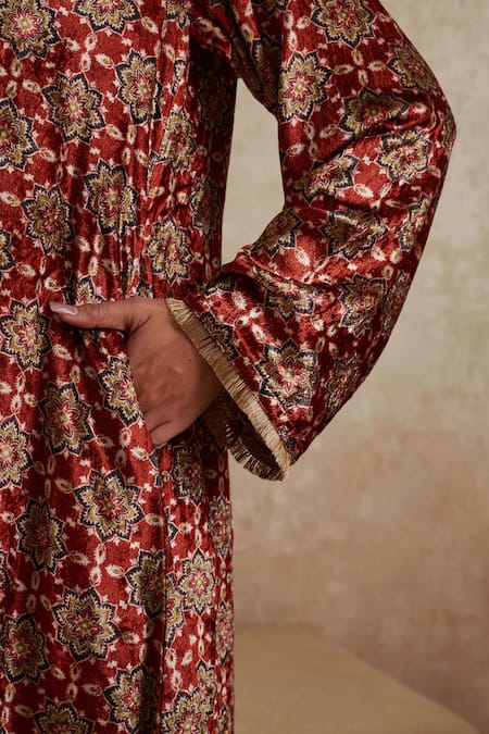 Rainas_Red Velvet Bandeau Neck Floral Print Kurta Pant Co-ord Set _Online_at_Aza_Fashions