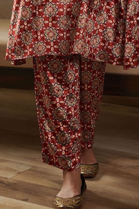 Buy_Rainas_Red Velvet Bandeau Neck Floral Print Kurta Pant Co-ord Set _Online_at_Aza_Fashions