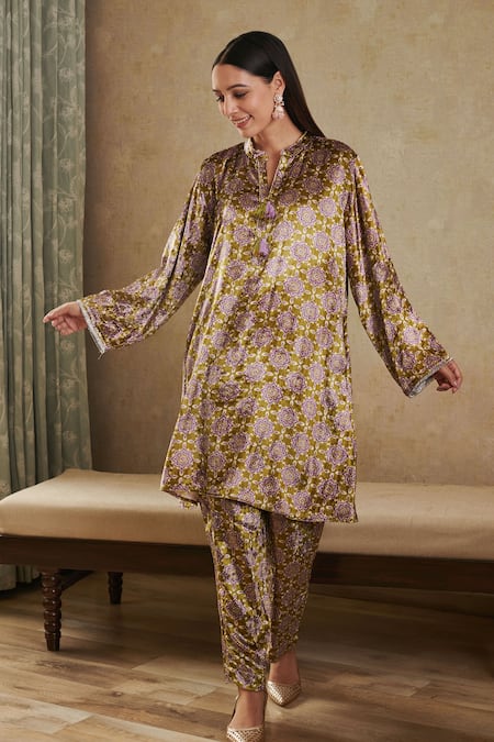 Rainas Floral Print Kurta With Pant 