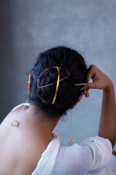 DE'ANMA Gold Qinisa Criss Cross Shaped Full Hair Bun 