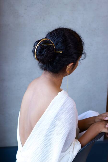 DE'Anma_Gold Qinisa Criss Cross Shaped Full Hair Bun _Online_at_Aza_Fashions