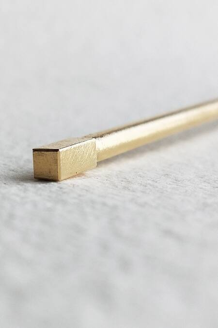 DE'Anma_Gold Qinisa Criss Cross Shaped Full Hair Bun _at_Aza_Fashions