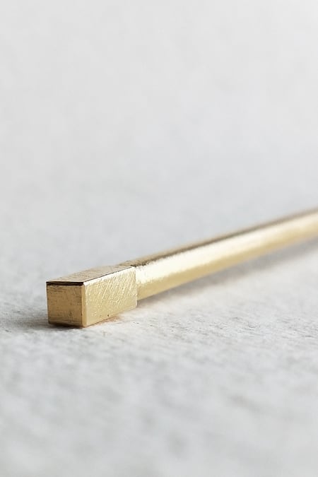 Shop_DE'Anma_Gold Qinisa Criss Cross Shaped Cutwork Hair Bun _Online_at_Aza_Fashions