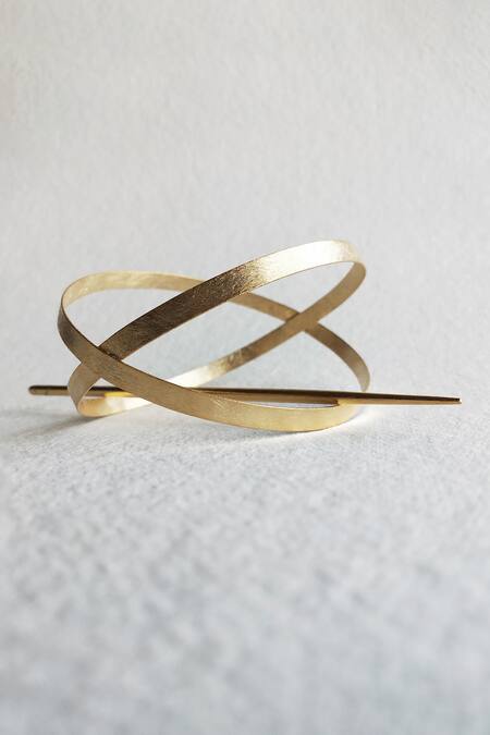 DE'Anma Gold Bisect Shaped Hair Bun Online at Aza Fashions DE'Anma_Gold Bisect Shaped Hair Bun _Online_at_Aza_Fashions