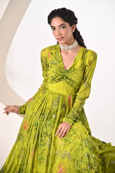 Buy_BAANI KHURANA_Green Chiffon Sequins, Beads V-neck Floral Print Anarkali With Dupatta 