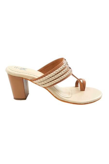 Shop The Madras Trunk Off White Colorblock Strap Woven Kolhapuri Heels Online at Aza Fashions Shop_The Madras Trunk_Off White Colorblock Strap Woven Kolhapuri Heels _Online_at_Aza_Fashions