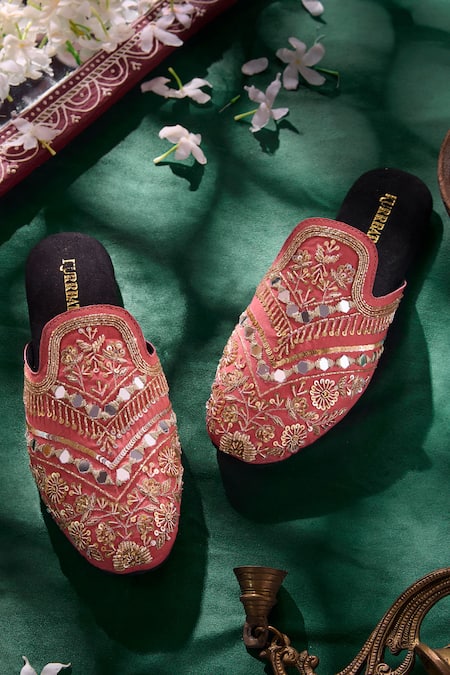 Kurrbat Beebah Embroidered Mules 