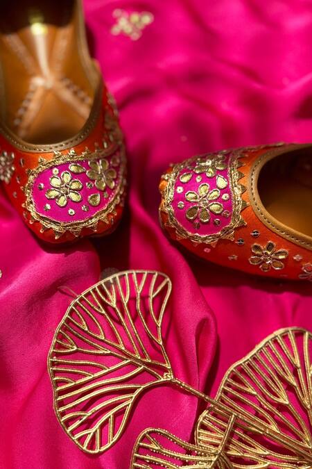 Shop_Kurrbat_Orange Rangreza Embroidered Juttis _at_Aza_Fashions