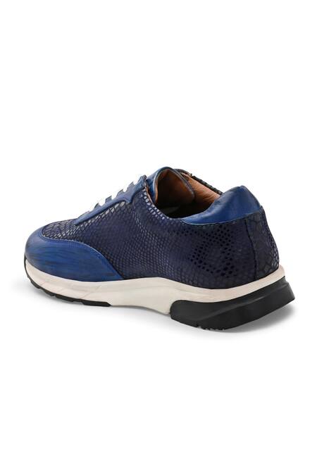 Buy_Ivrah_Blue Air Croc Skin Textured Sneakers