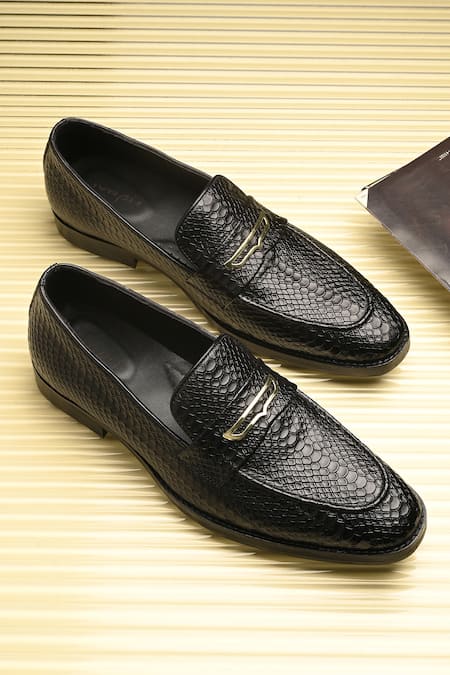 IVRAH Prague Croc Skin Textured Slip On Shoes 