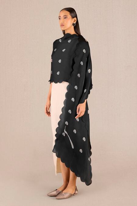 Buy Ampm Black Embroidery Anvi Betel Leaf Print Scarf Online at Aza Fashions Buy_Ampm_Black Embroidery Anvi Betel Leaf Print Scarf _Online_at_Aza_Fashions