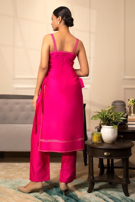 Shop_Eeda_Pink Chanderi Plain Square Neck Side Tie-up Kurta With Pant _at_Aza_Fashions