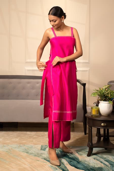 Buy_Eeda_Pink Chanderi Plain Square Neck Side Tie-up Kurta With Pant _Online_at_Aza_Fashions