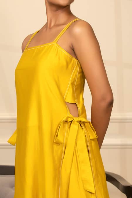 Eeda_Yellow Chanderi Square Neck Plain Side Tie-up Kurta With Pant _Online_at_Aza_Fashions