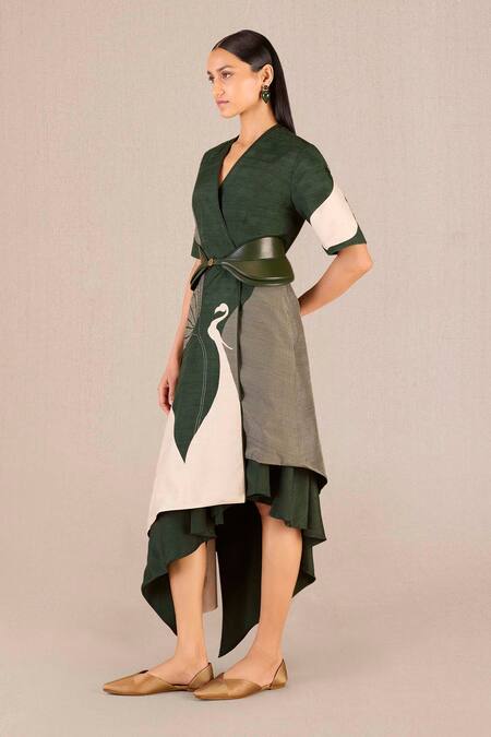 Buy_Ampm_Green Silk V-neck Serena Colour-blocked Jacket With Skirt_Online_at_Aza_Fashions