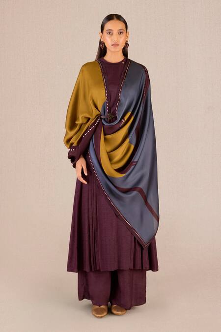 Ampm_Burgundy Silk Round Neck Saimah Knife Pleated Kurta Palazzo Set_Online_at_Aza_Fashions
