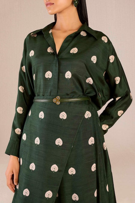 Shop_Ampm_Green Silk Embroidery, Brooches Emery Betel Leaf Print Shirt And Dhoti Pant Set