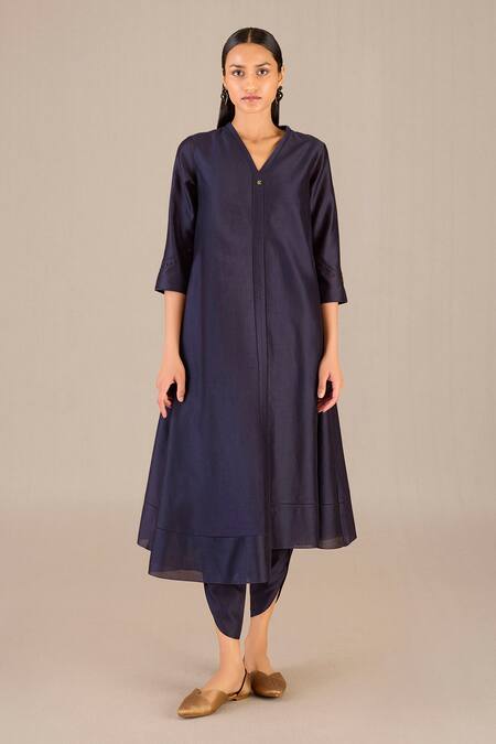 Buy_Ampm_Purple Chanderi Cut Work V-neck Hidaya Asymmetric Flared Kurta And Dhoti Pant Set_Online_at_Aza_Fashions