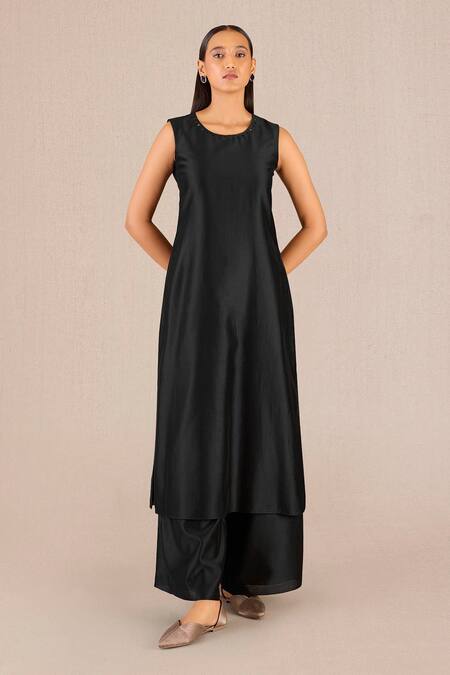 Buy_Ampm_Black Chanderi Embroidery Round Neck Asira Peacock Quilted Jacket And Palazzo Set _Online_at_Aza_Fashions