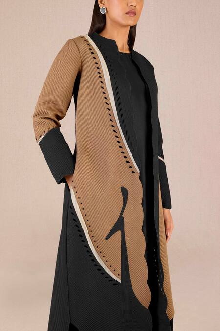 Buy_Ampm_Black Chanderi Embroidery Round Neck Asira Peacock Quilted Jacket And Palazzo Set 