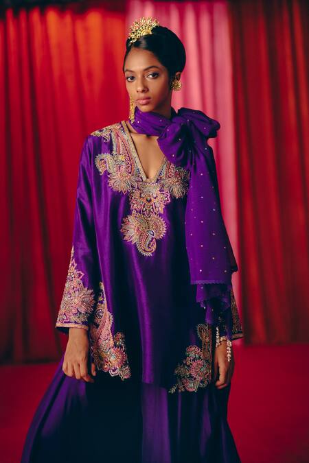 Mrunalini Rao_Purple Silk, Chiffon Pearls V-neck Riti Embroidered Short Kurta Pant Set _Online_at_Aza_Fashions
