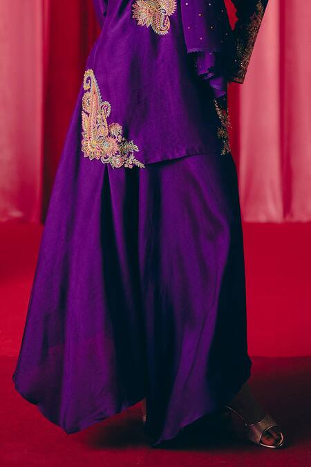 Shop_Mrunalini Rao_Purple Silk, Chiffon Pearls V-neck Riti Embroidered Short Kurta Pant Set _Online_at_Aza_Fashions