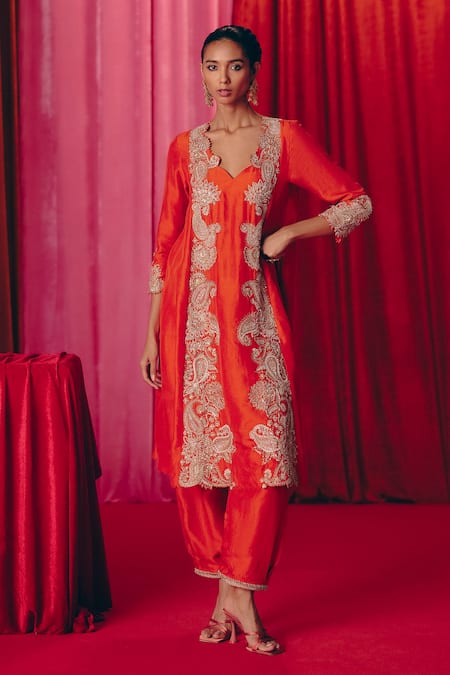 Mrunalini Rao Orange Pure Silk Hand Embroidered Zardozi Geometric Zanya Pearl Kurta With Pant 