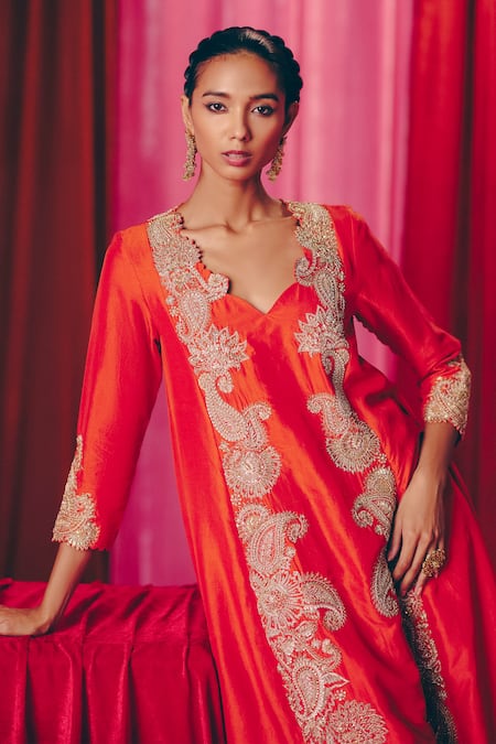 Mrunalini Rao Zanya Pearl Embroidered Kurta With Pant 