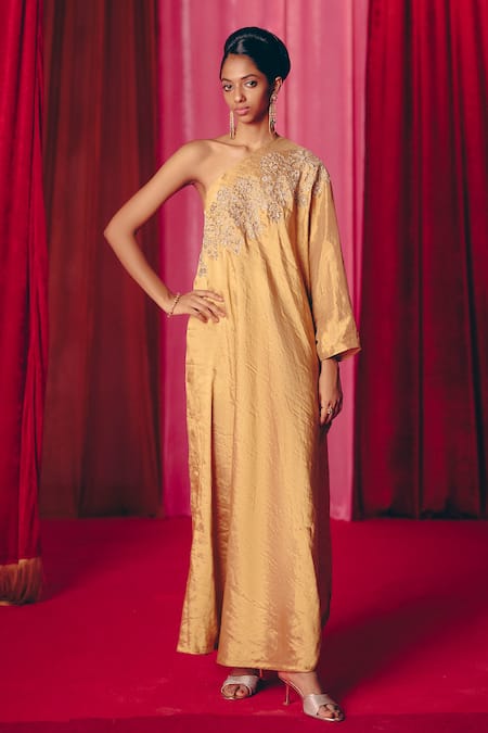 Mrunalini Rao Gold Kanchi Tissue Embroidery Zardozi Asymmetric Mundira Neckline Kaftan 