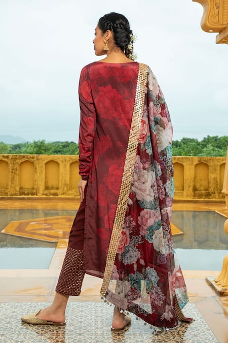 Monk & Mei By Sonia Anand Natasha Floral Print Embellished Kurta Pant Set 