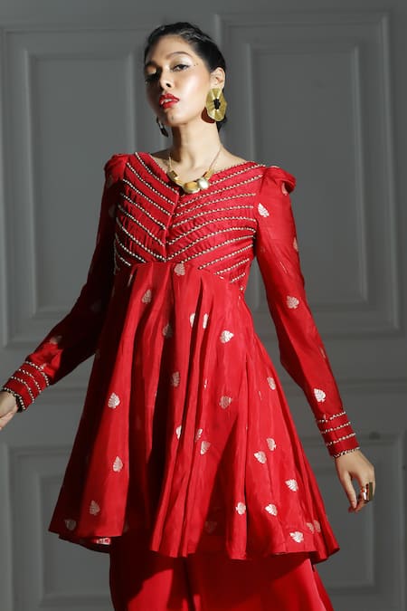 Monk & Mei By Sonia Anand Red Silk, Brocade Embroidery V-neck Leaf Butti Pattern Peplum Kurta With Palazzo at Aza Fashions Monk & Mei By Sonia Anand_Red Silk, Brocade Embroidery V-neck Leaf Butti Pattern Peplum Kurta With Palazzo _at_Aza_Fashions