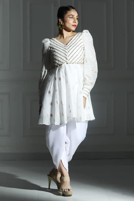 MONK & MEI BY SONIA ANAND Leaf Butti Pattern Peplum Kurta With Tulip Pant 