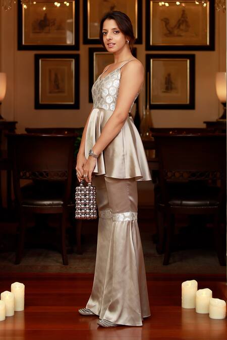 Zazu_Grey Polyester Embroidery Sweetheart Neck Flora Pattern Peplum Top With Gharara_Online_at_Aza_Fashions