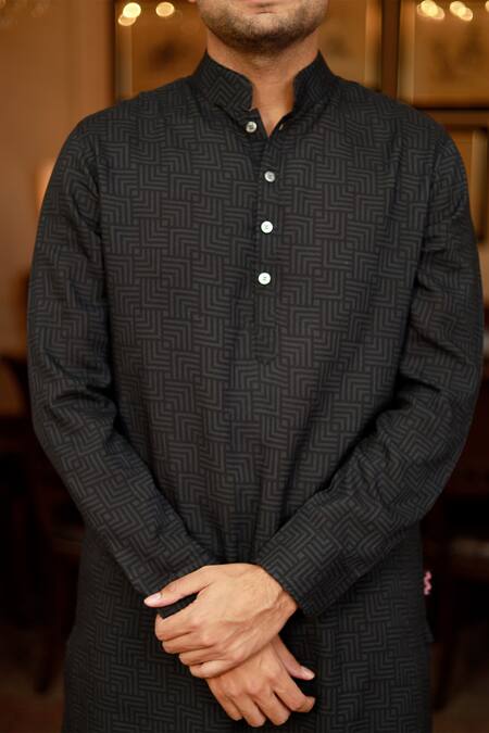 Buy_Zazu_Black Cotton Swerve Maze Print Kurta With Churidar 