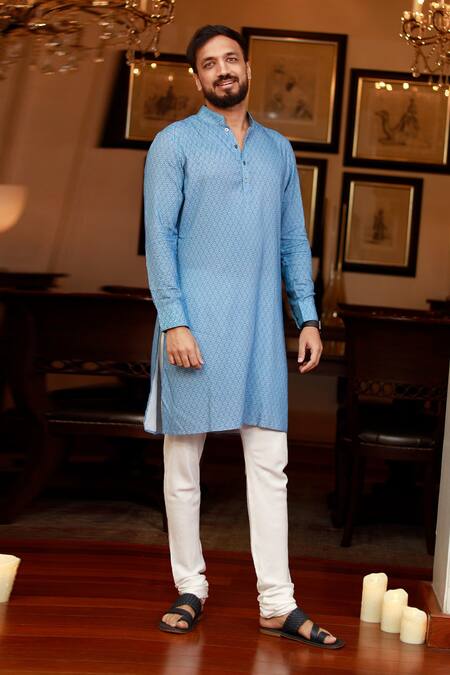 Zazu_Blue Cotton Prism Maze Print Kurta With Churidar _at_Aza_Fashions