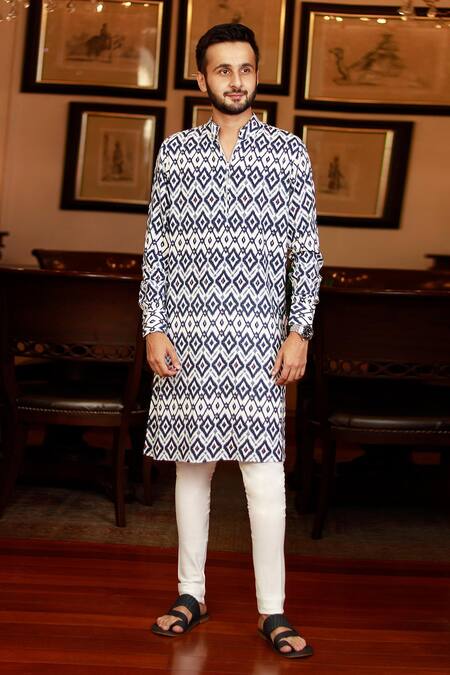Zazu_White Cotton Ikat Prism Print Kurta With Churidar _Online_at_Aza_Fashions