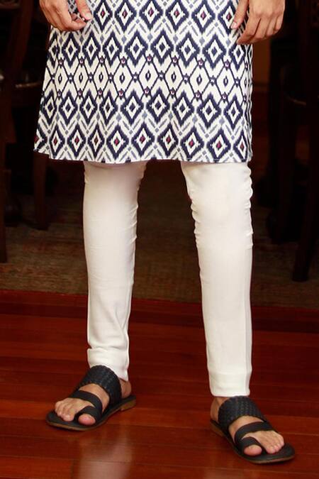 Buy_Zazu_White Cotton Ikat Prism Print Kurta With Churidar _Online_at_Aza_Fashions