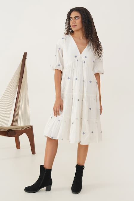 Shop_Indigo Dreams_White Cotton V-neck Aria Handwoven Jamdani Dress _at_Aza_Fashions