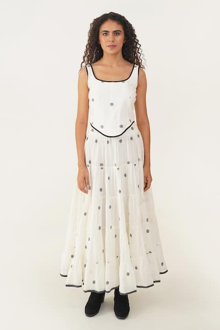 Indigo Dreams Ivory Cotton Embroidery Square Neck Ivanna Handwoven Jamdani Corset With Skirt Online at Aza Fashions Indigo Dreams_Ivory Cotton Embroidery Square Neck Ivanna Handwoven Jamdani Corset With Skirt _Online_at_Aza_Fashions