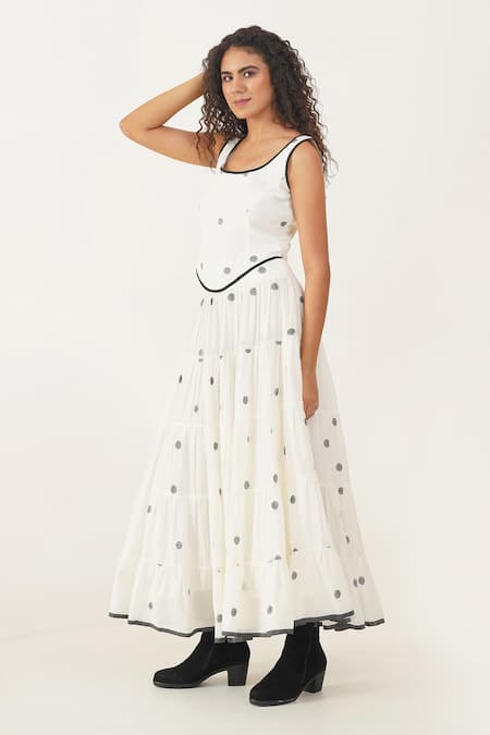 Shop Indigo Dreams Ivory Cotton Embroidery Square Neck Ivanna Handwoven Jamdani Corset With Skirt Online at Aza Fashions Shop_Indigo Dreams_Ivory Cotton Embroidery Square Neck Ivanna Handwoven Jamdani Corset With Skirt _Online_at_Aza_Fashions
