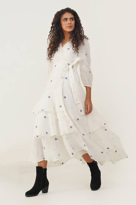 Indigo Dreams White 100% Cotton Hand Woven Circular Jamdani V-neck Olive Wrap Dress at Aza Fashions Indigo Dreams_White 100% Cotton Hand Woven Circular Jamdani V-neck Olive Wrap Dress _at_Aza_Fashions