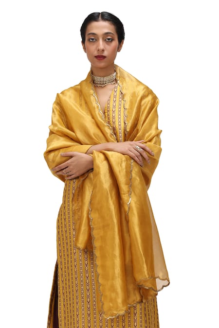 Buy_Mimamsaa_Yellow Tissue Silk Embroidered Sequin Keya Scallop Hem Dupatta _Online_at_Aza_Fashions