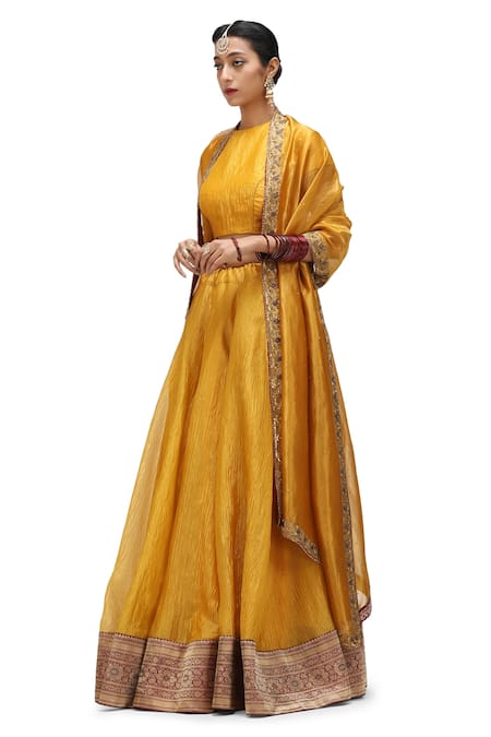 Mimamsaa Yellow Crepe Embroidery Nimrit Bloom Border Woven Crushed Tissue Lehenga Set Online at Aza Fashions Mimamsaa_Yellow Crepe Embroidery Nimrit Bloom Border Woven Crushed Tissue Lehenga Set _Online_at_Aza_Fashions